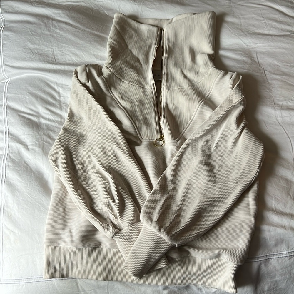 Varley cream sweatshirt